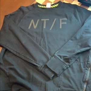 Nike Track Club XL pull over sweater